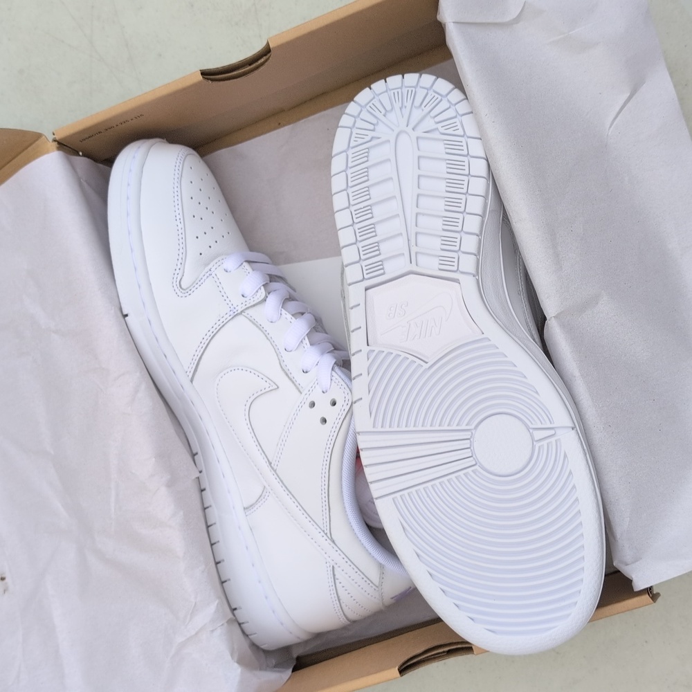 Nike SB Dunk Low Pro - Triple White Orange Label - Men's Size 11 ( FJ1674-100 ) - Picture 8 of 9